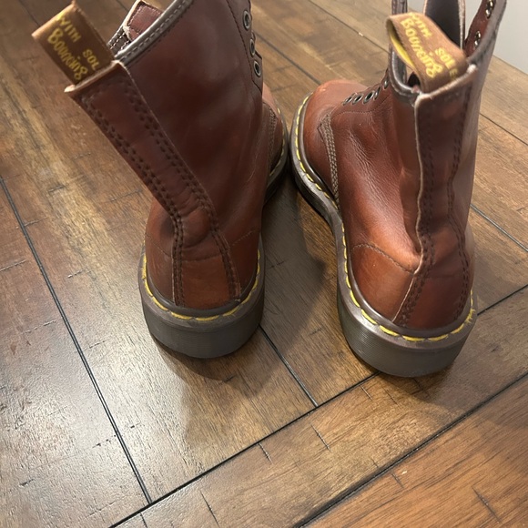 Vintage Dr. Martens Made in England 1460 8-Eye Boots Brown Leather Women’s 7 - Picture 4 of 16